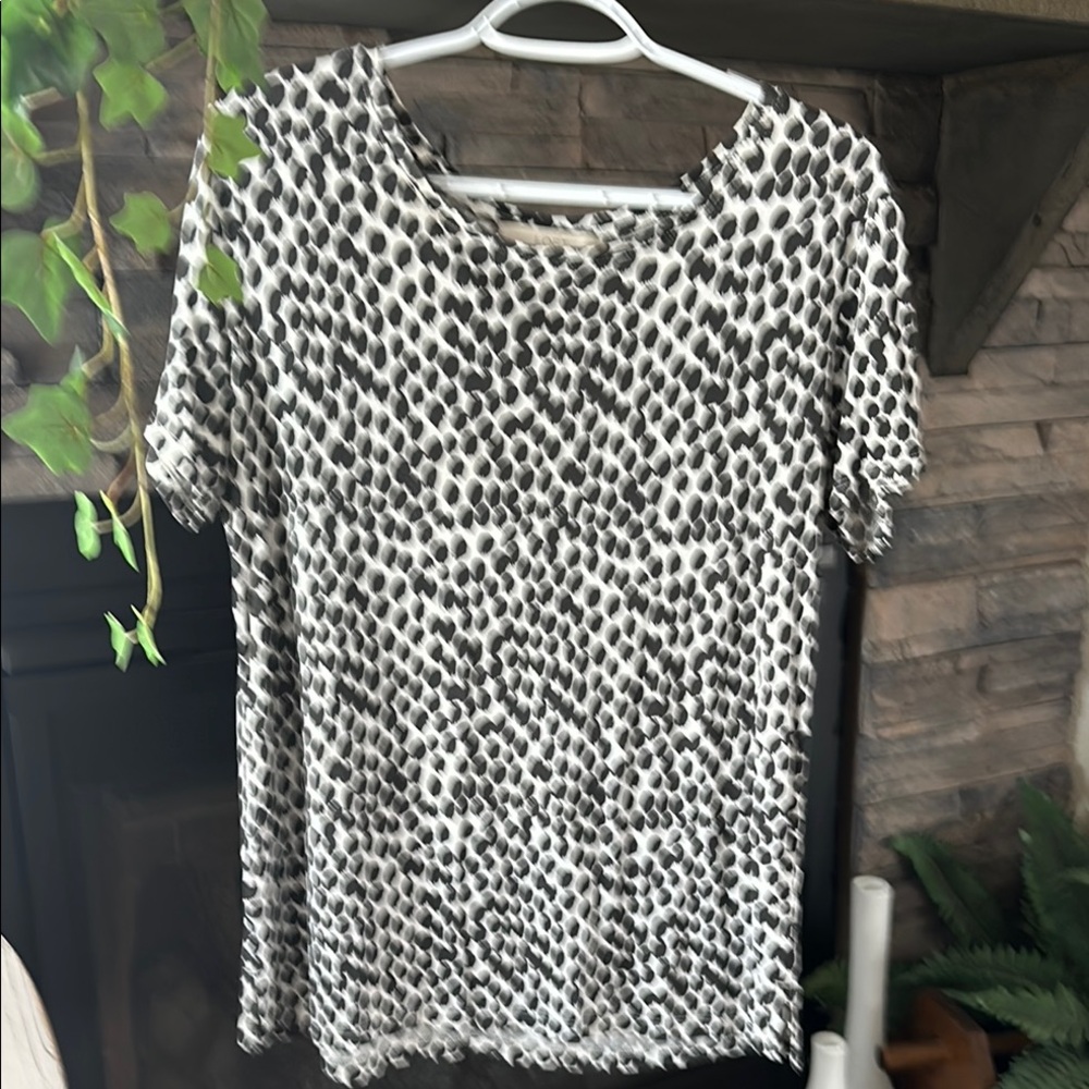 LOFT Black and White Relaxed Short Sleeve T-Shirt